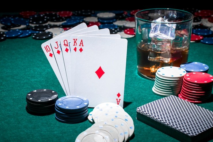 Strategi dan taktik permainan Domino QQ: membaca lawan dan mengelola taruhan dengan bijak